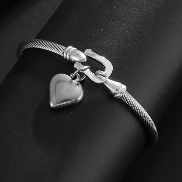 Stainless Steel Heart Shape Locket Bracelet - Picture 3 of 5